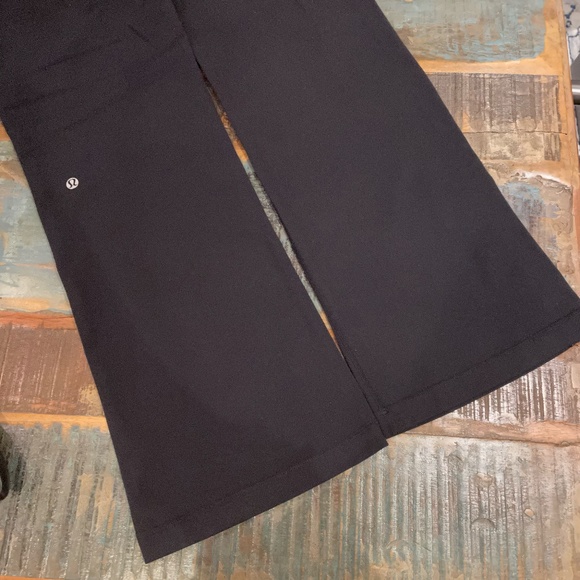 LULULEMON Original Astro Pant with Short Inseam GUC - Picture 10 of 16